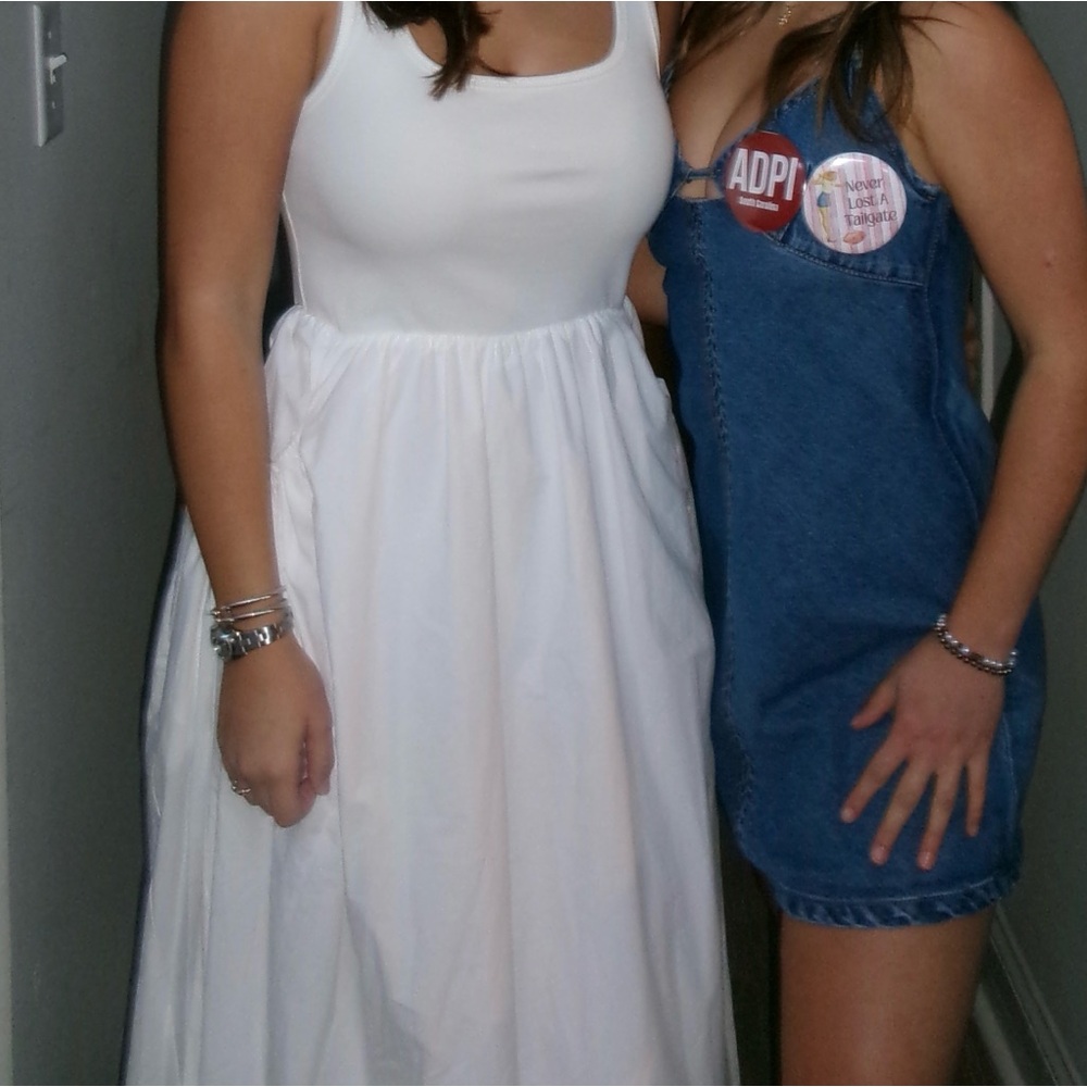 LONG WHITE DRESS